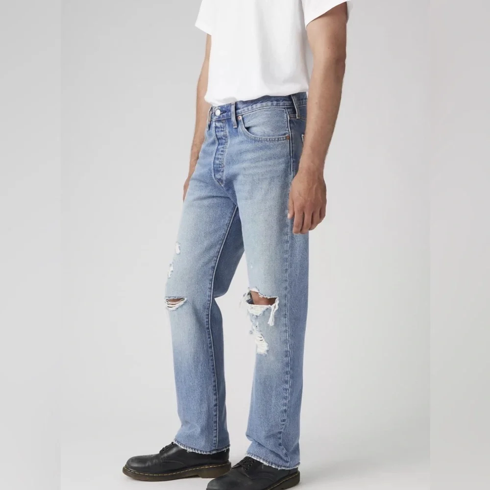 Levi’s 514 Distressed Men's Jeans